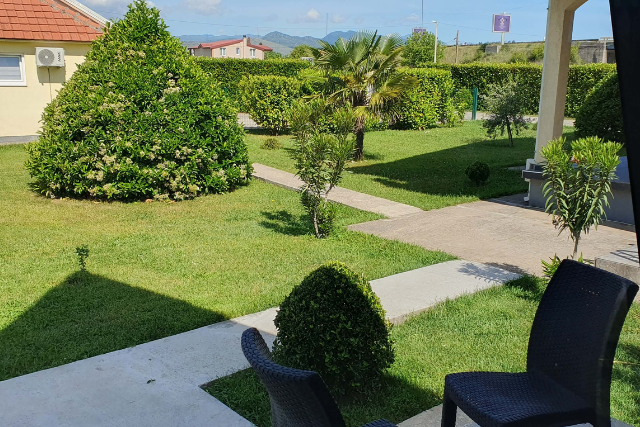 Galerija Aerodrom Parking Podgorica Vlado